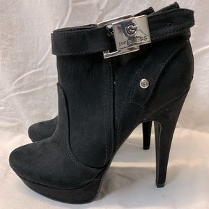 Brand new Guess shoes size 6